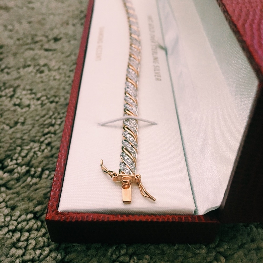 18 KT GOLD BRACELET